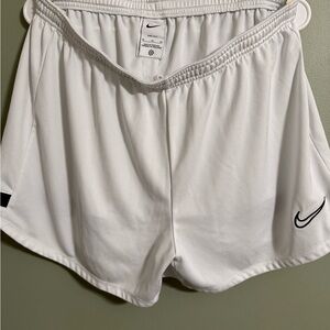 Woman’s Nike Shorts - XL